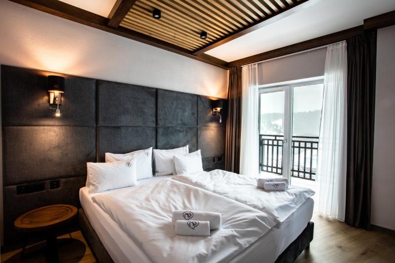 Deluxe Double Room with Spa Access image 1
