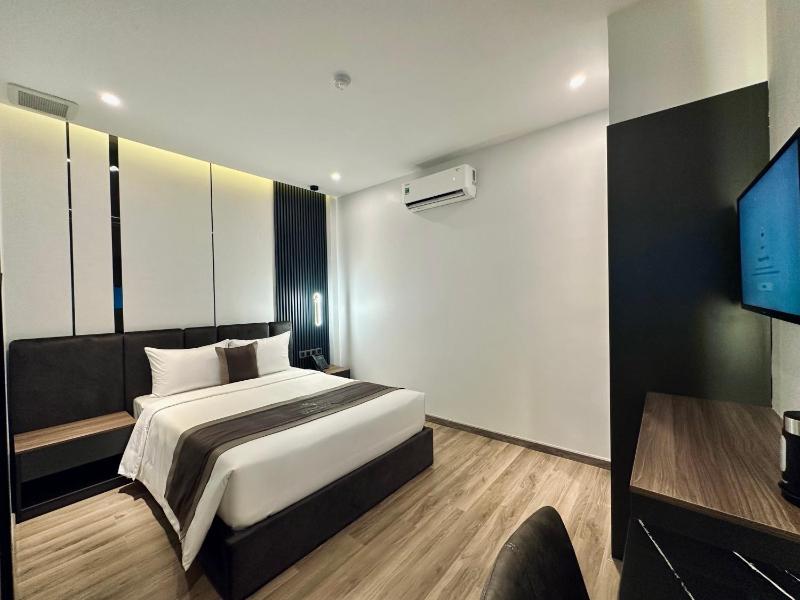 LION 15 Hotel - image 48