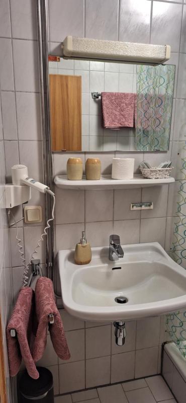 Double Room image 3