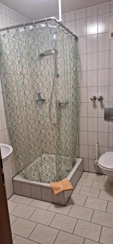 Triple Room with Balcony image 4
