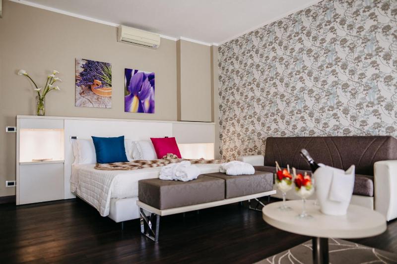 Junior Suite image 1