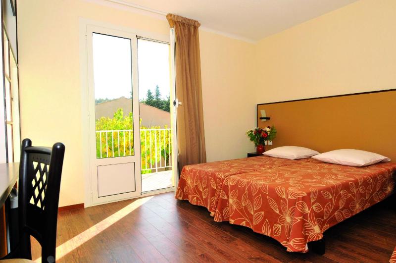 Double or Twin Room (1 Adult-1 Child) image 4