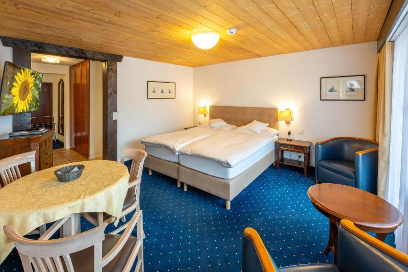 Two-Bedroom Apartment with Matterhorn view image 4