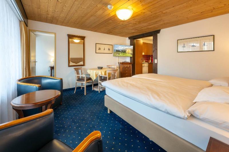 Two-Bedroom Apartment with Matterhorn view image 3