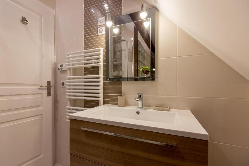 Suite with City View image 1