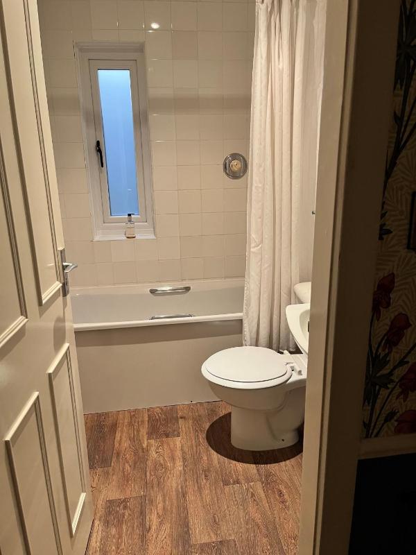 Classic Double Room image 2