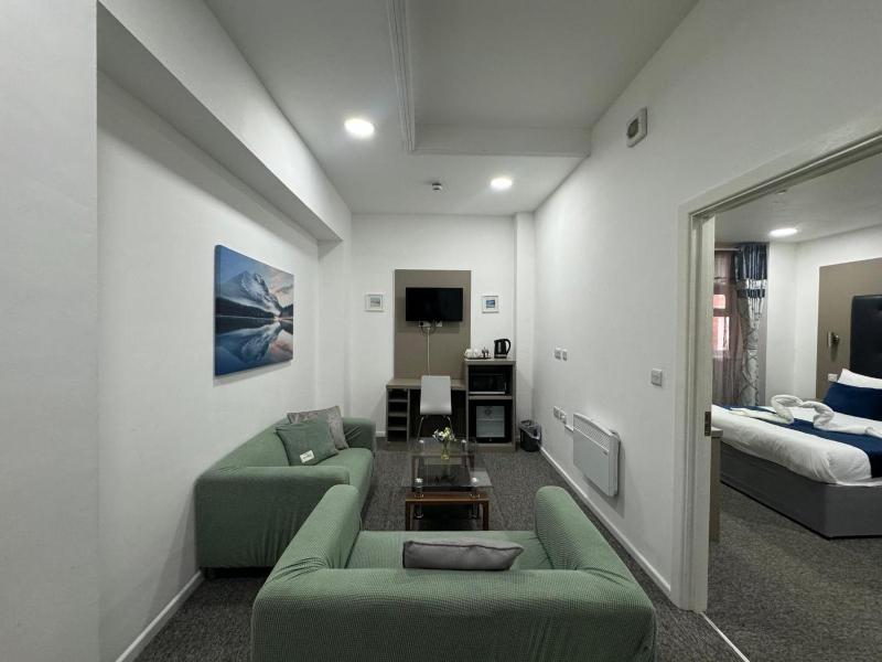 Executive Double Room with Lounge image 2