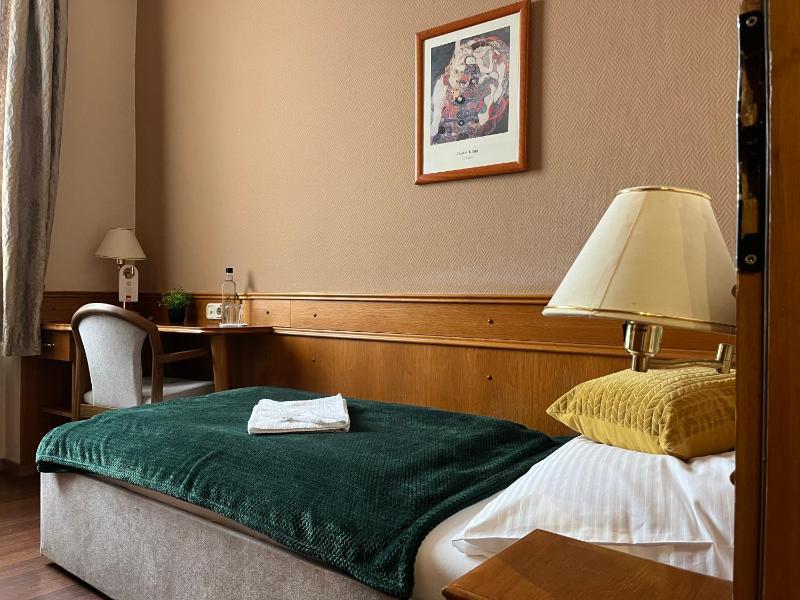 Single Room image 2