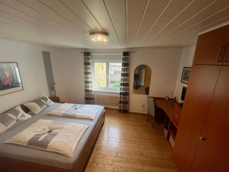 Double Room image 3