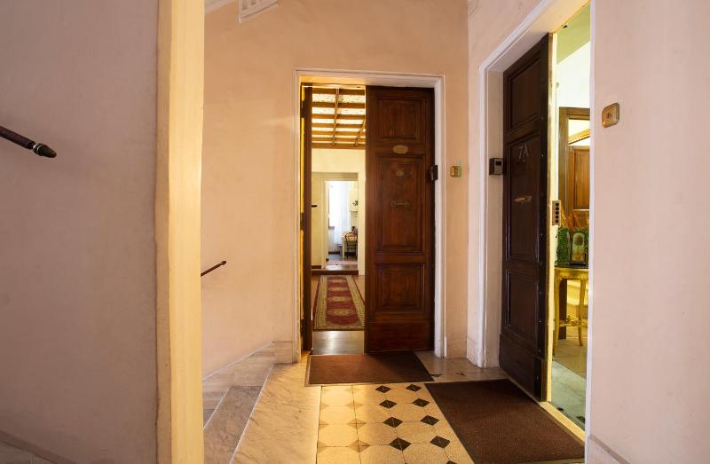 Luxury Apartment image 2