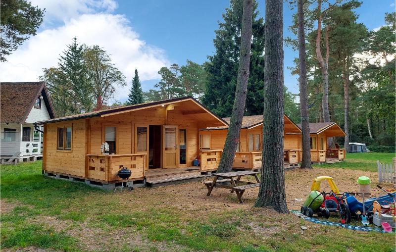1 Bedroom Beach Front Home In Pobierowo - image 1