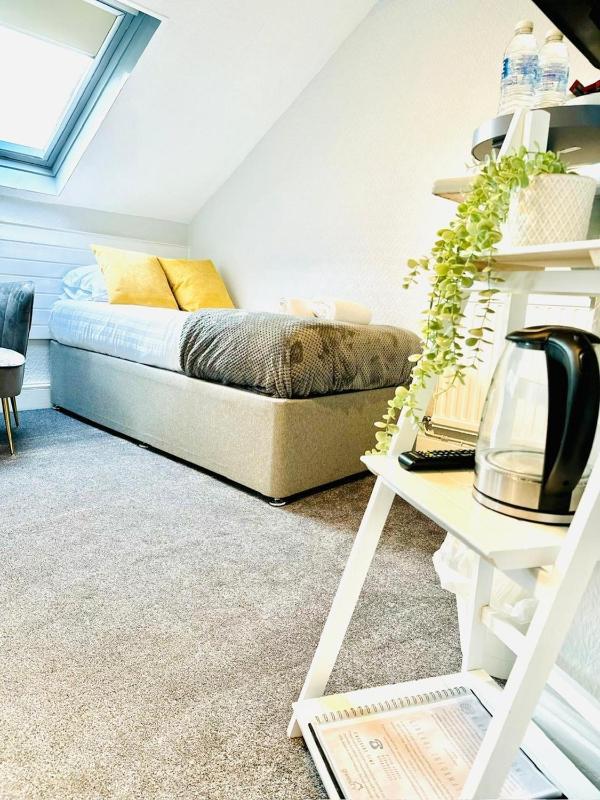 Triple Room with Sea View image 3