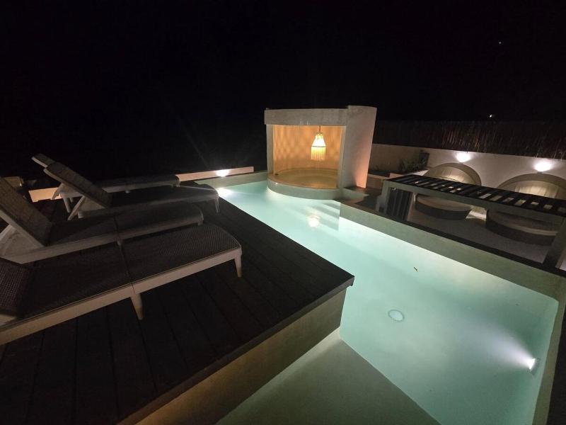 Brand New Penthouse Jungle Views 2 Bdr Sleeps 6 - image 6