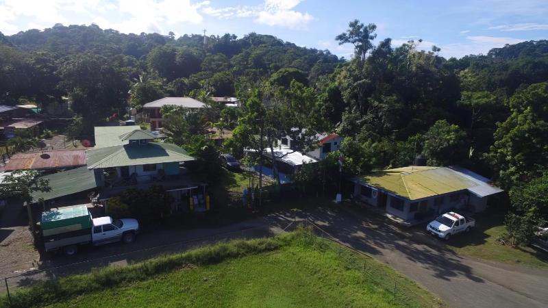 Pavones Point Surf House in Great Location - image 15