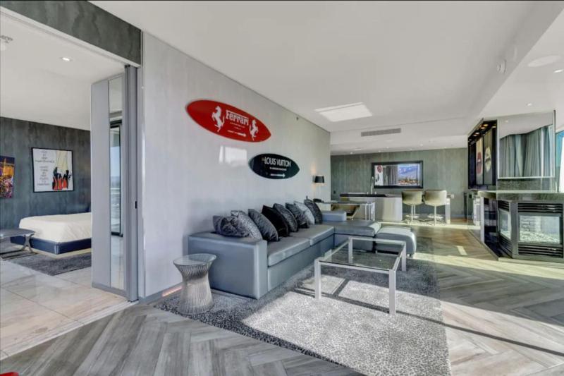 The Adele Palazzo Suite at Palms Place - image 12