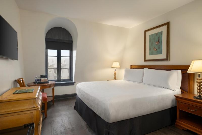 King Room image 2