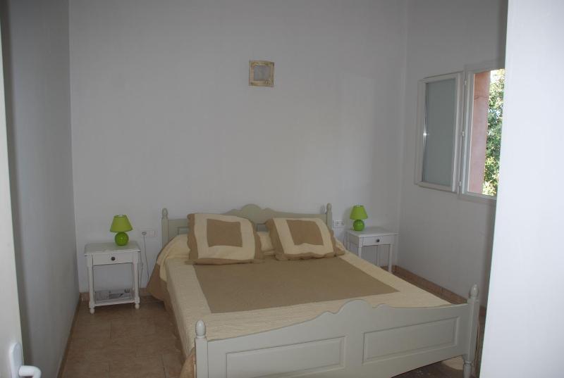 Comfort One-Bedroom Apartment image 4