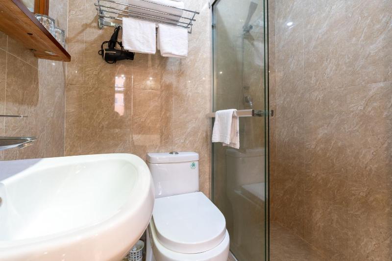 Standard Double Room image 3