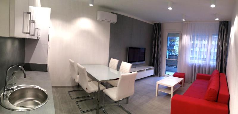 White Home - Two-Bedroom Apartment - 1075 Budapest Király utca 3.  image 2