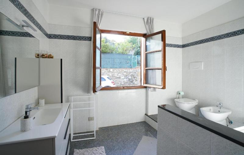 Three-Bedroom Holiday Home  image 4