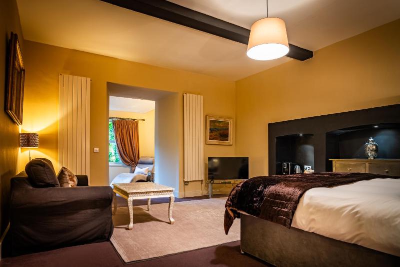 Deluxe Double or Twin Room with Garden View image 1