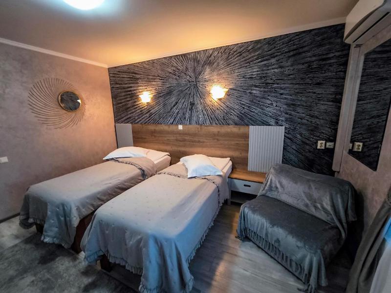 Triple Room image 2