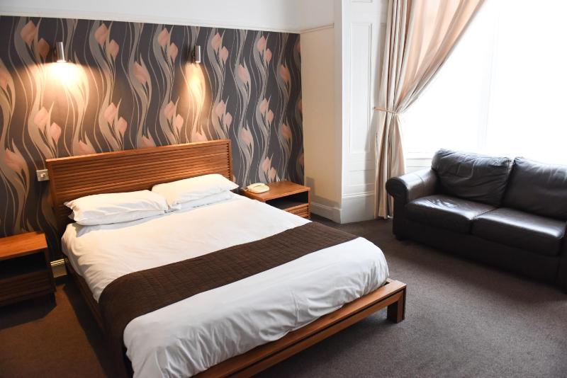 Double Room image 1