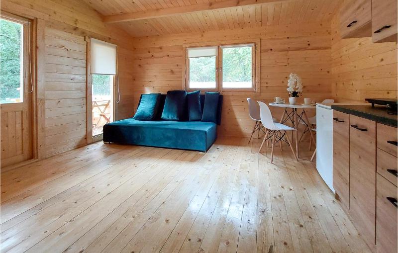 1 Bedroom Beach Front Home In Pobierowo - image 6