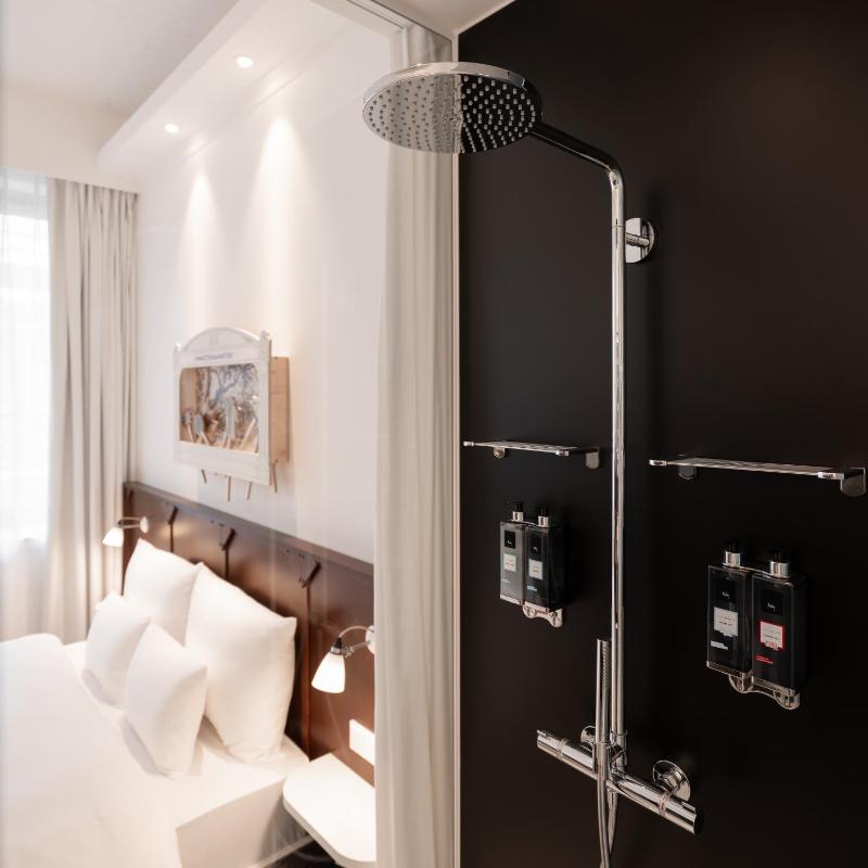 Wow Room image 2