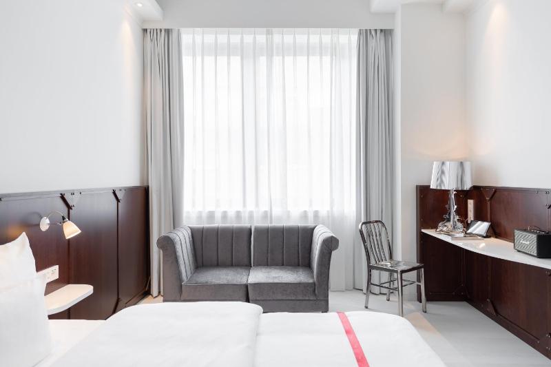Resident Room image 4