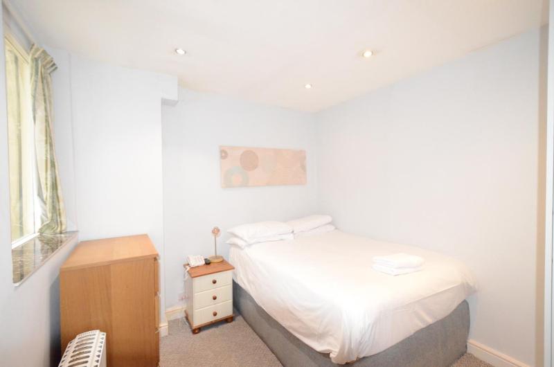 Standard Single Room image 1