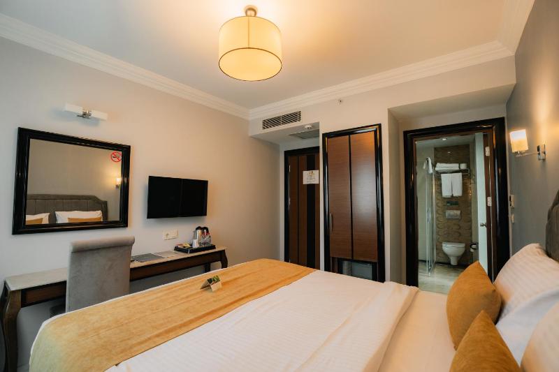 Standard Room image 3