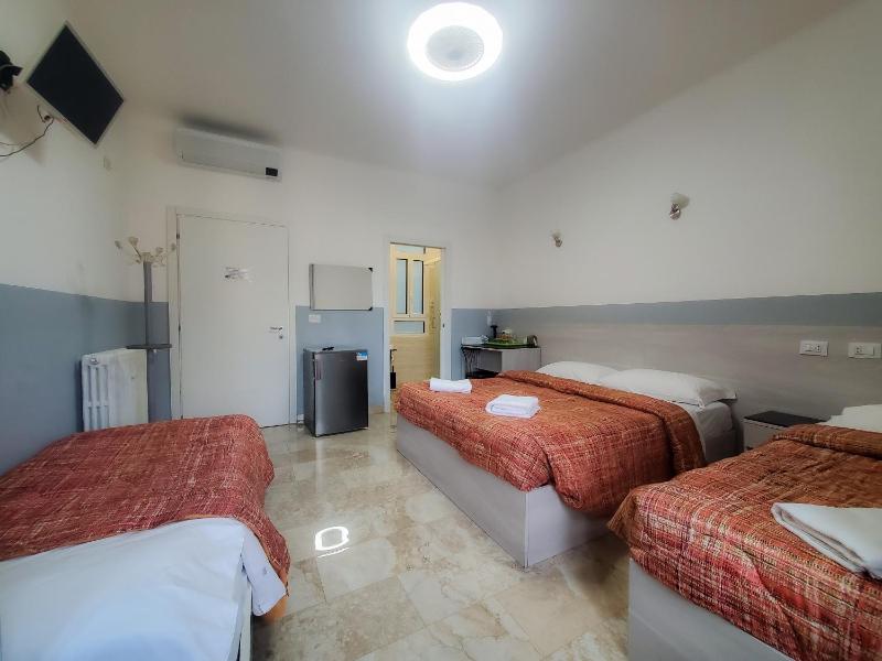 Hotel Emmy - image 15
