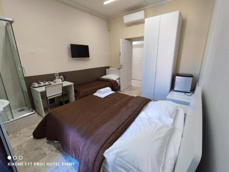 Hotel Emmy - image 12
