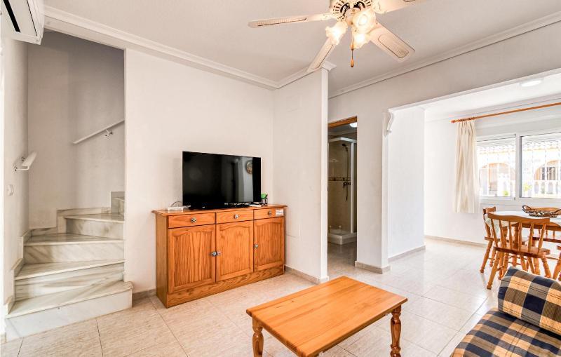Beautiful Home In Santa Pola - image 13