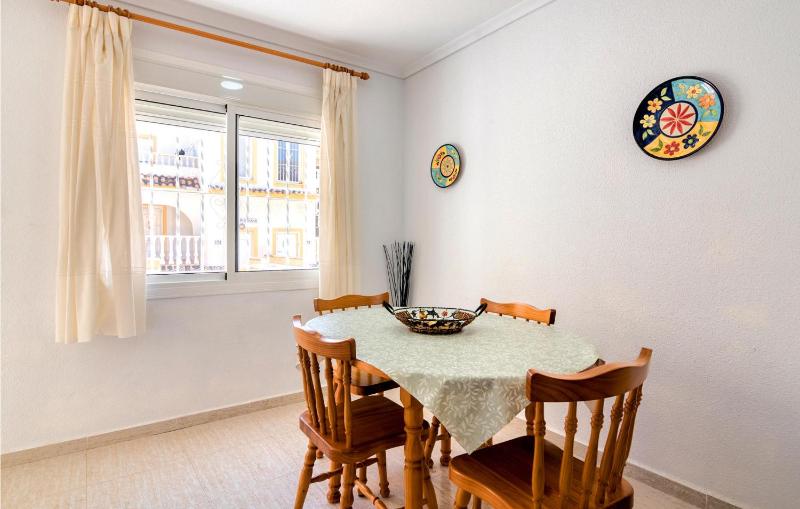 Beautiful Home In Santa Pola - image 15