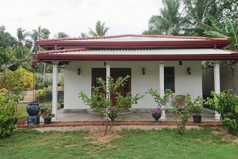 Paddy view villa near Bentota - image 11