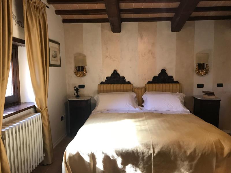 Double or Twin Room with Private Bathroom image 1