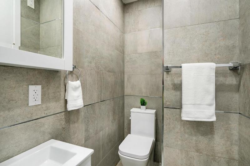 Apartment image 3