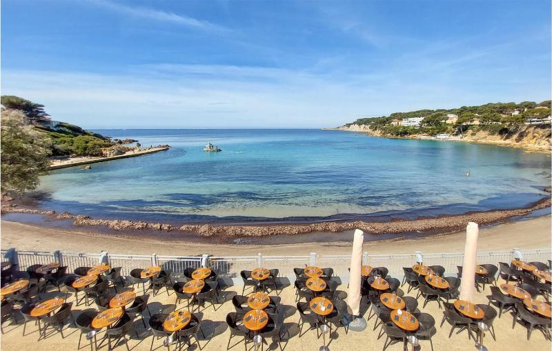 Amazing Home In Sanary-Sur-Mer With Wifi - image 16