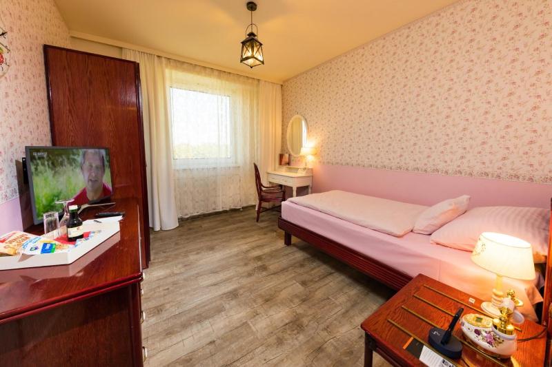 Single Room image 2