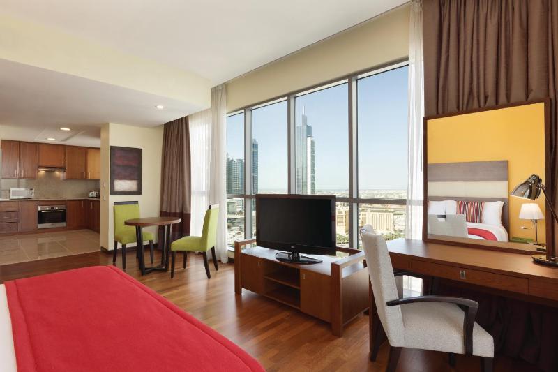 Premium King Studio, Burj Khalifa/Fountain View, Non-Smoking, Complimentary Transfer to Kite Beach, Dubai Mall and Metro Station image 3