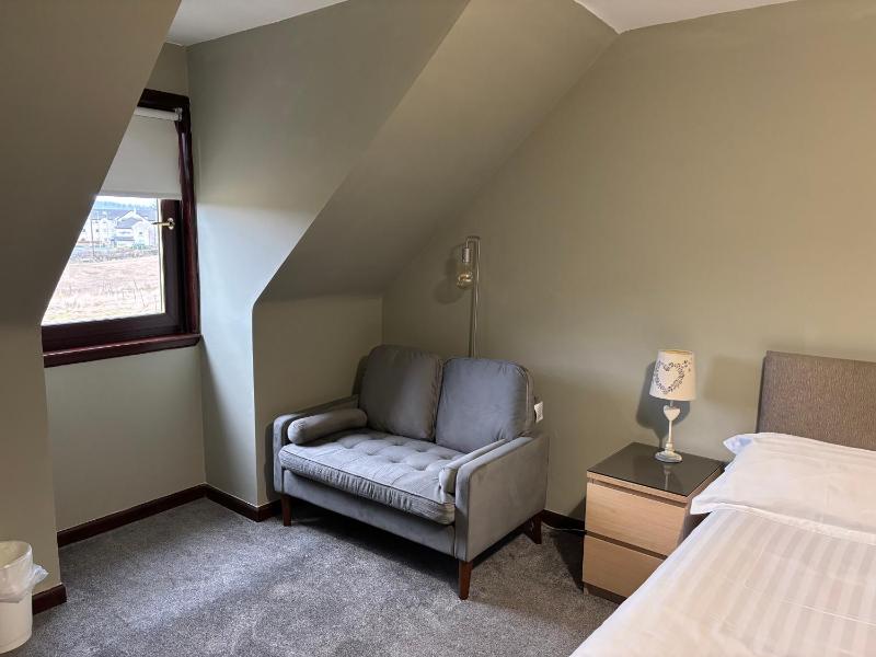 Deluxe Triple Room image 4