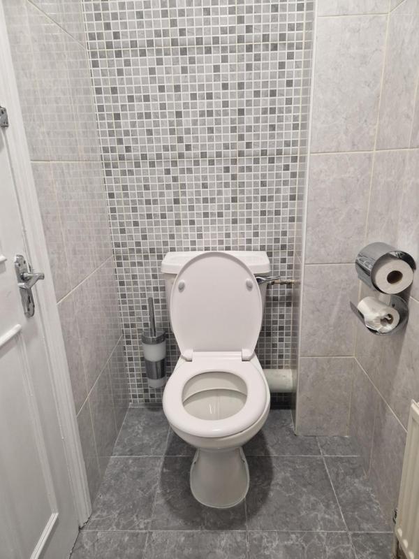 Lyndon Guesthouse - image 10
