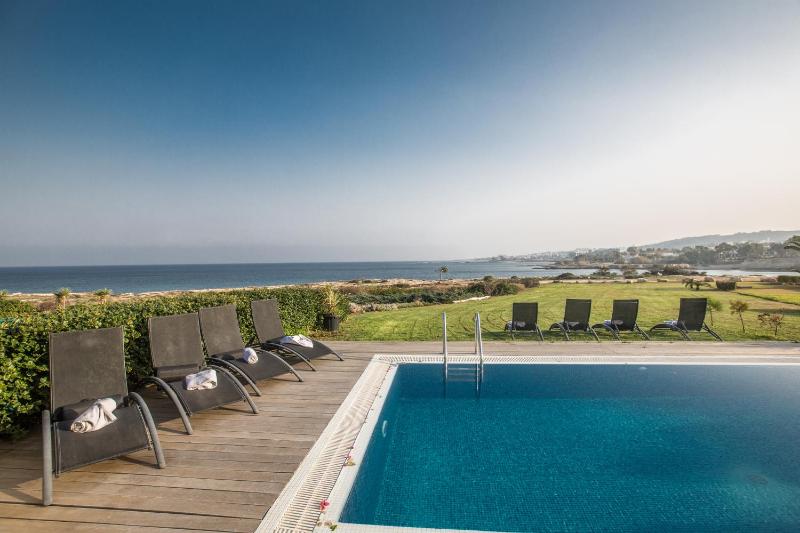 Leana Front Line Villa - image 16