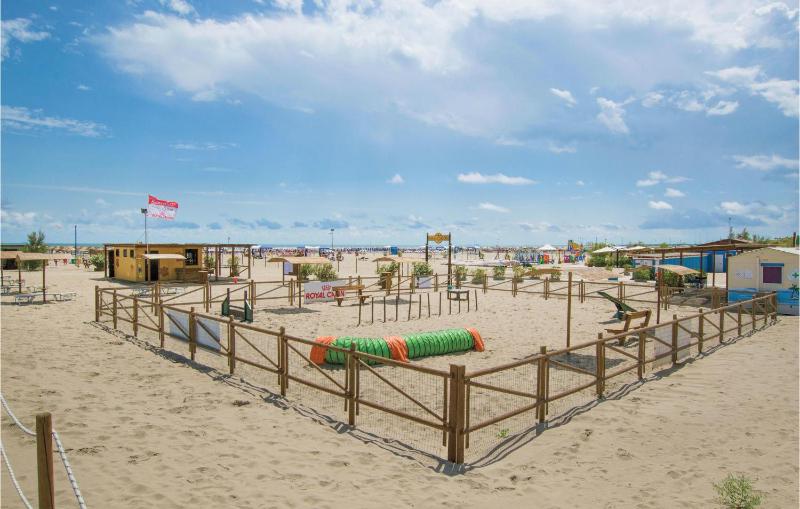 Lovely Apartment In Rosolina Mare - image 9