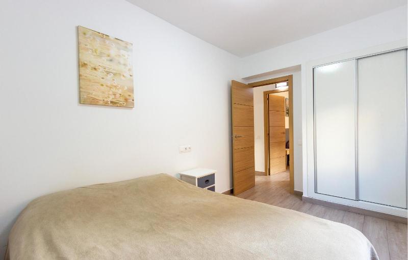 Amazing Apartment In Torrevieja With Wifi - image 4