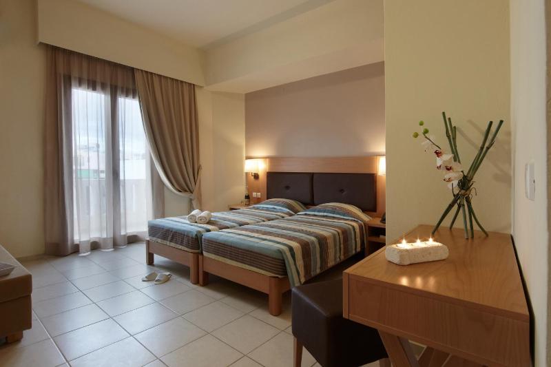 Triple Room image 2
