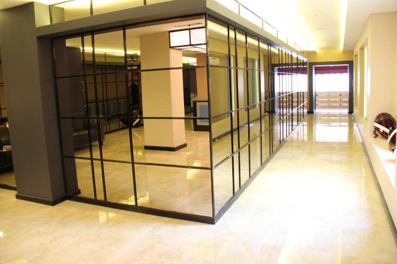 Standard Suite image 2