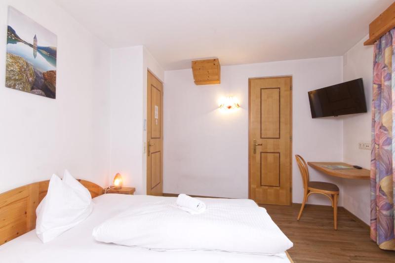 Single Room image 2